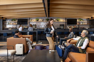 United Airlines lounge
