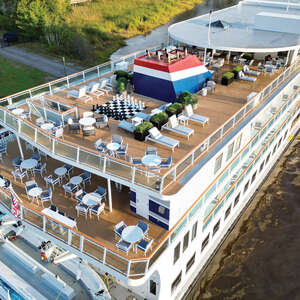 Hudson River Summer Classic journeys are conducted aboard American Eagle ships