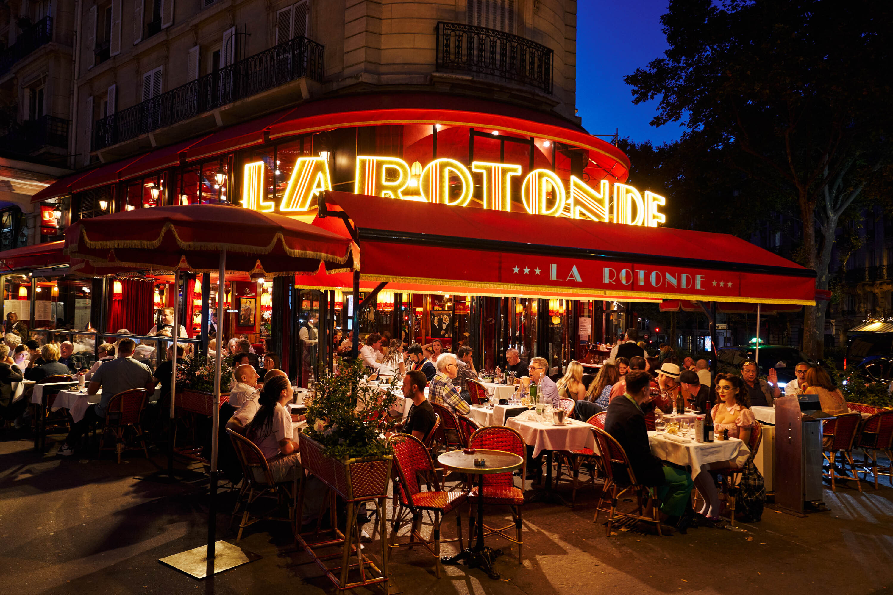 The Perfect Day in Paris, According to Locals and Tastemakers