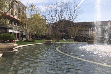 Fountains at the american at brand mall in glendale, california
