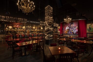 The karaoke at the lobby of the Graduate Nashville.