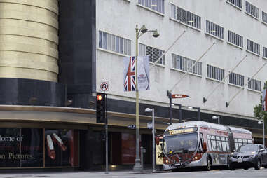 bus pulls up at academy museum in miracle mile, los angeles