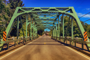 calapooia river bridge oregon