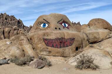 alabama hills lone pine california nightmare rock