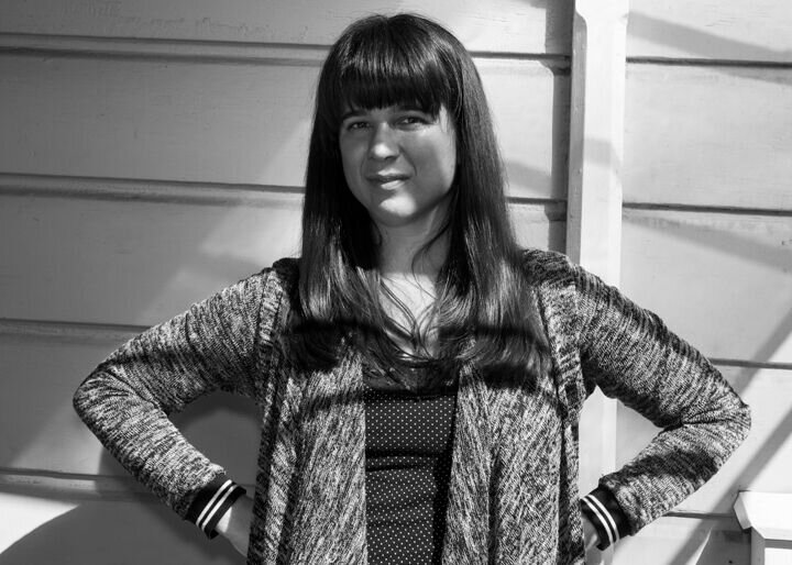 Photo of author Laura Studarus