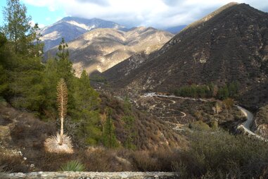 bridge to nowhere hike in the san gabriel mountains