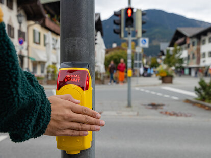 traffic lights germany mundane cultural differences