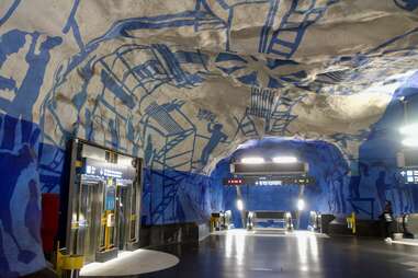 T-Centralen Stockholm metro blue and white drawings