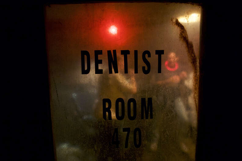 a door that says Dentist Room