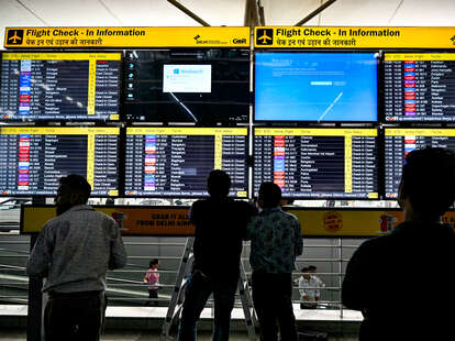 airport flight screens