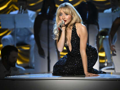 sabrina carpenter singing