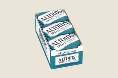 A jumbo pack of Altoids smalls. 