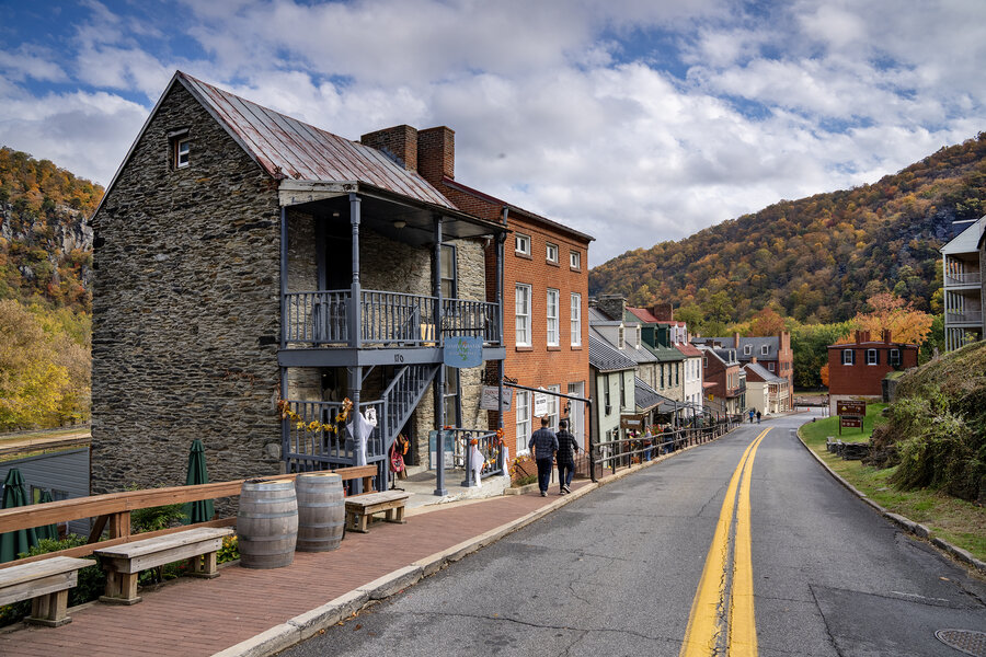 Historic Sites in Harpers Ferry: Explore Civil War Landmarks and Scenic Views