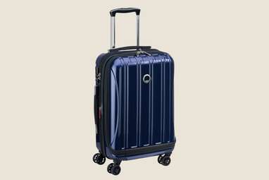 Delsey Paris Helium Aero Upright Spinner