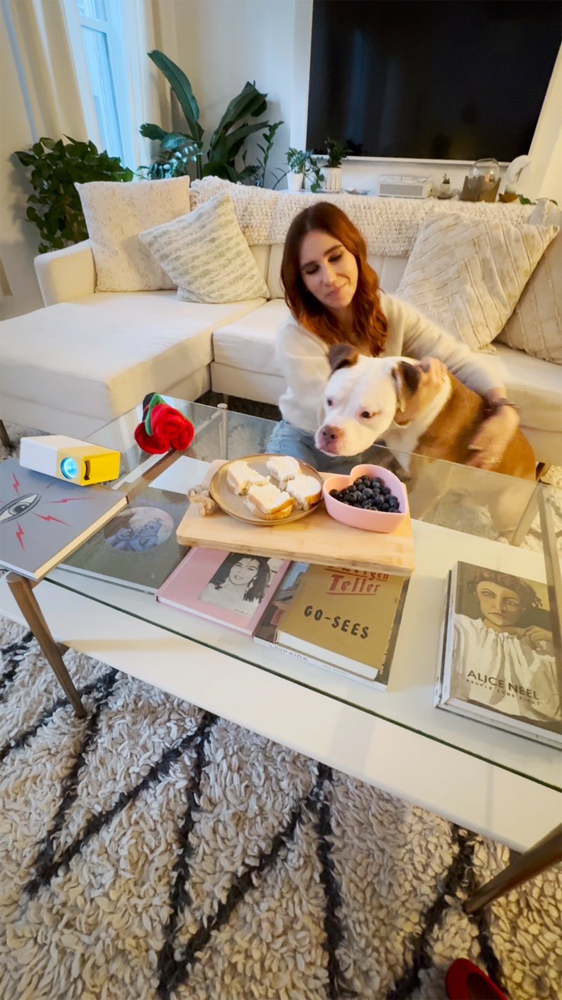 Zosia Mamet Gets Cozy On An Adorable Dodo Dream Date - The Dodo