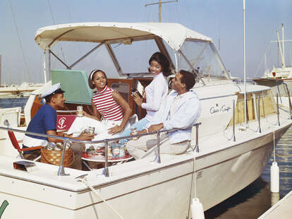 apple invites group trip