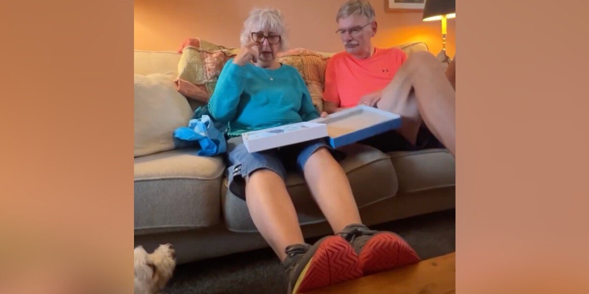 Woman Surprises Her Parents With A Custom Board Game Honoring Their Beloved Pets