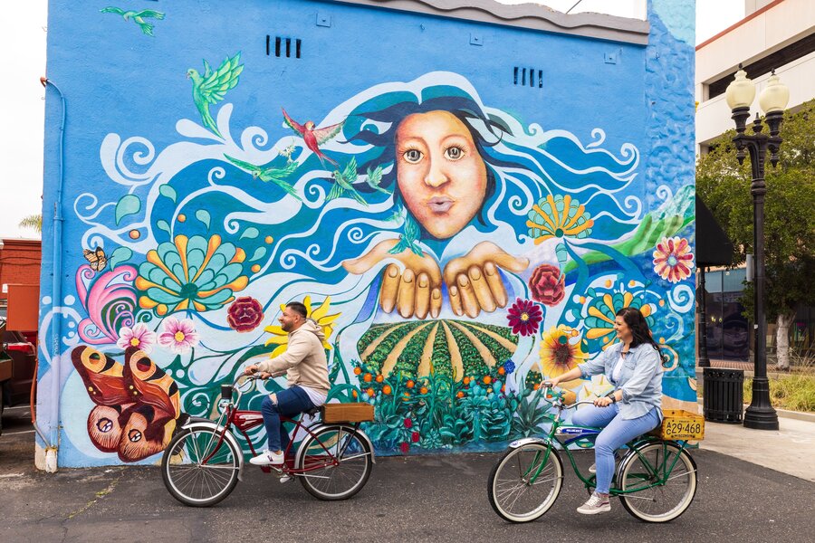 Πώς ένας λάτρης των τεχνών και του πολιτισμού πρέπει να περάσει δύο μέρες στη Santa Ana