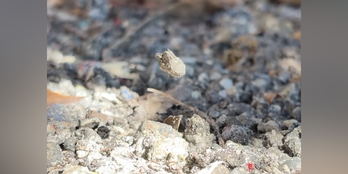 People Are Baffled By These 'Floating' Rocks — Until They Take A Closer ...