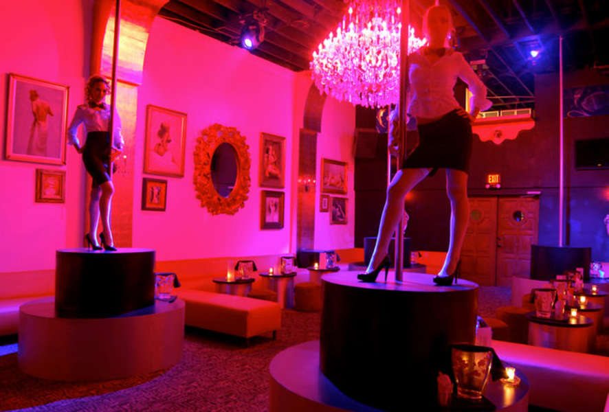 Sahri Lounge Table Dance Club - Drink - Thrillist Miami