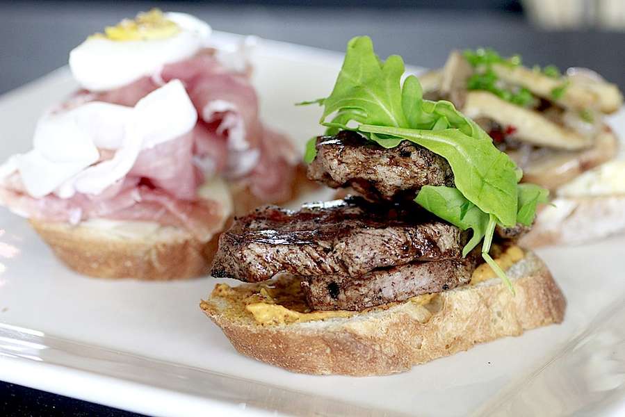 Bar Alla Bomba: A Bar in Portland, OR - Thrillist