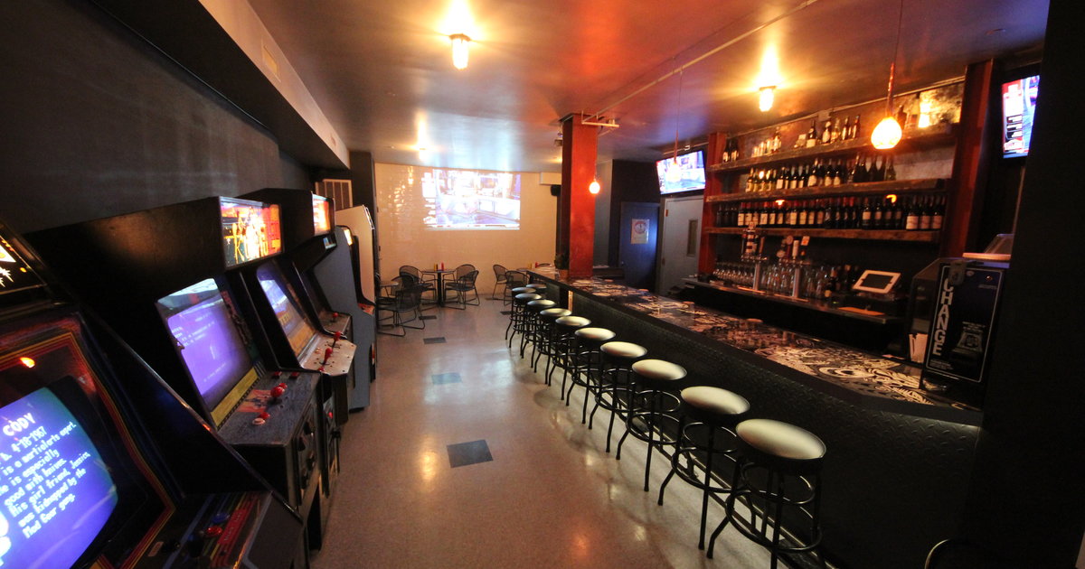 Two-Bit's Retro Arcade-Themed Bar - Street Fighter and ...