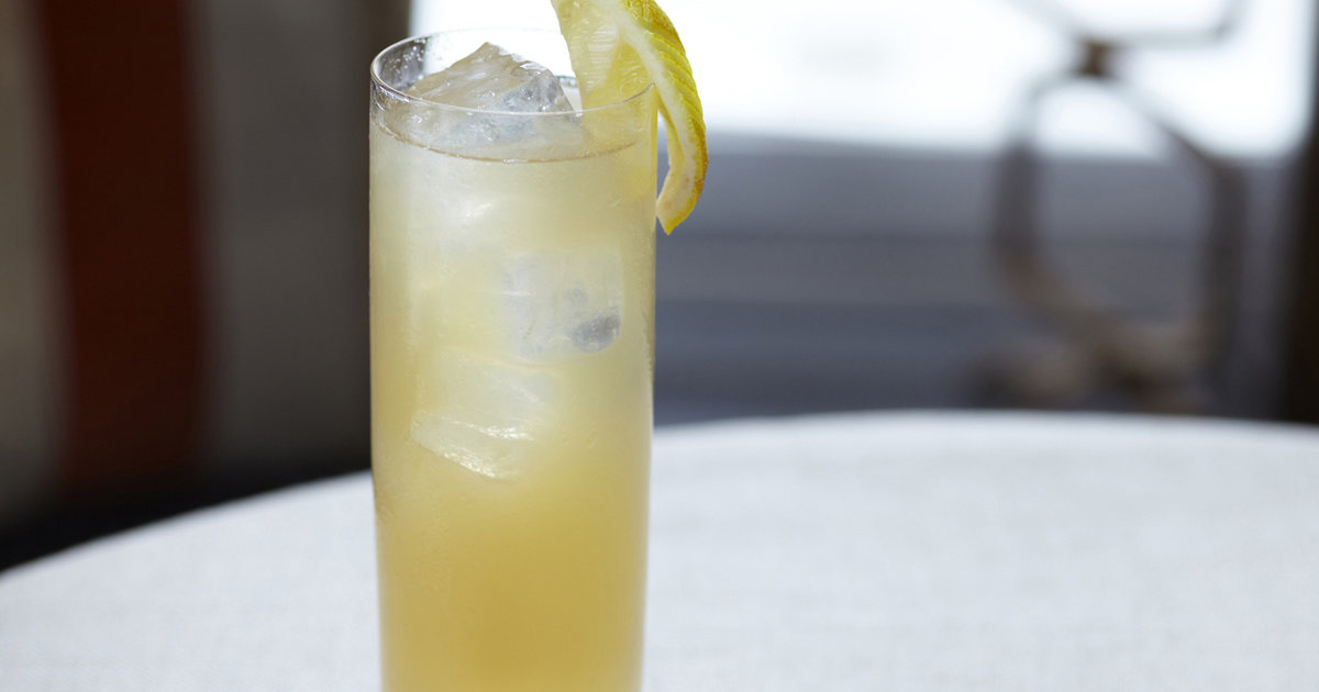 The Manitoba A Sweet, Fizzy MapleFlavored Cocktail Thrillist