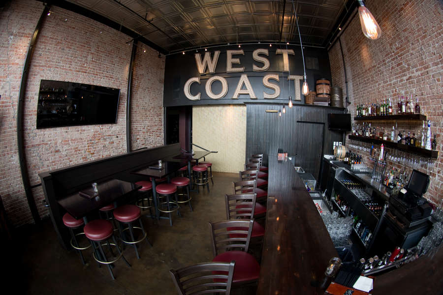 Manzanita Brewing Dinner Eat Thrillist San Diego