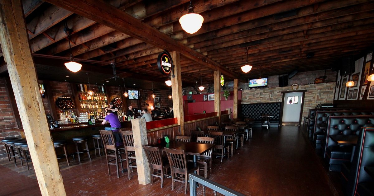 Morrissey's Irish Pub Drink Thrillist Minneapolis