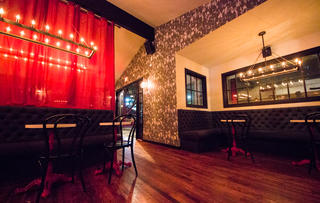 Cloak Room A Austin Tx Bar