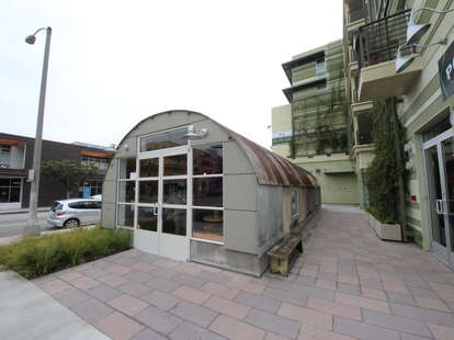 The exterior of Pono Burger, Santa Monica