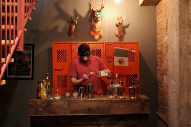 Travis pours a Fire And Smoke