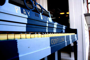 A blue piano at Oddfellows
