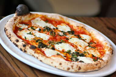 pizza margherita at Pizza Republica