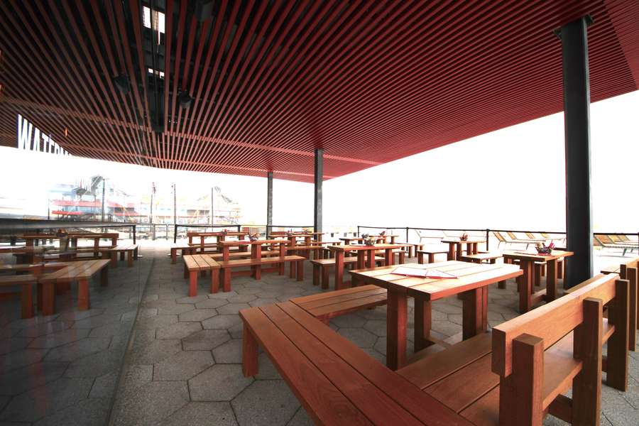 Watermark Bar & Lounge - Summer destination for outdoor drinking and ...
