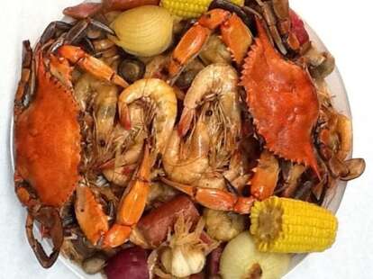 shrimp, crab, corn, onion, seafood