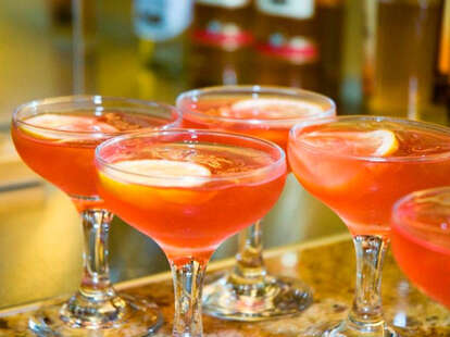 pink drink, cocktail, lemon