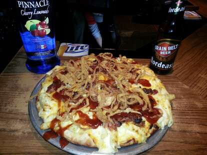 heesy Mac and Rib Melt Pizza with Bourbon BBQ Sauce and Tabasco Fried Onions