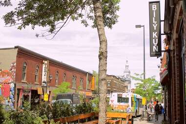 Montreal, bar, Bily Kun, Plateau