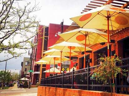 Outdoor seating at Ale House at Amato's