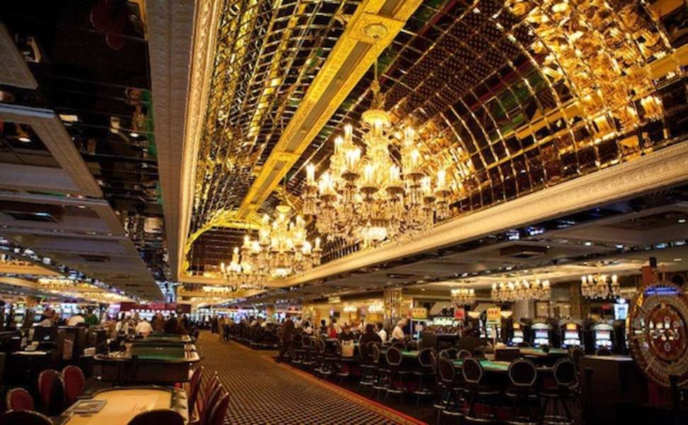 Atlantic Club Casino Hotel: A Atlantic City, NJ Bar - Thrillist