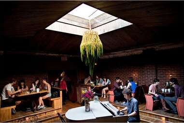 Interior of Manhattan Inn in Brooklyn