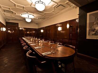 Hawksmoor Guildhall interior