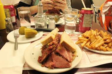 Montreal, restaurants, smoked meat, hot dog
