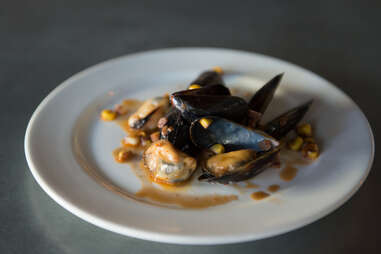 Le Zinc Mussels