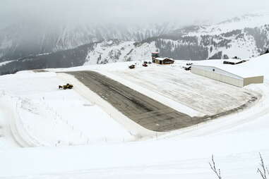 courchevel airport