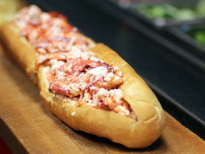 USS Lobstitution Lobster Roll at Pauli's North End