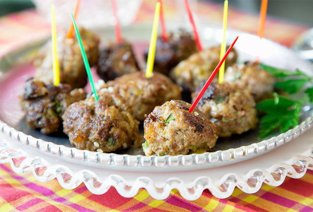 Appetizers for a party - The best wedding passed appetizers - Thrillist