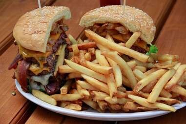 Skyline Burgers' Quadzilla Challenge
