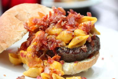 the escondite burger